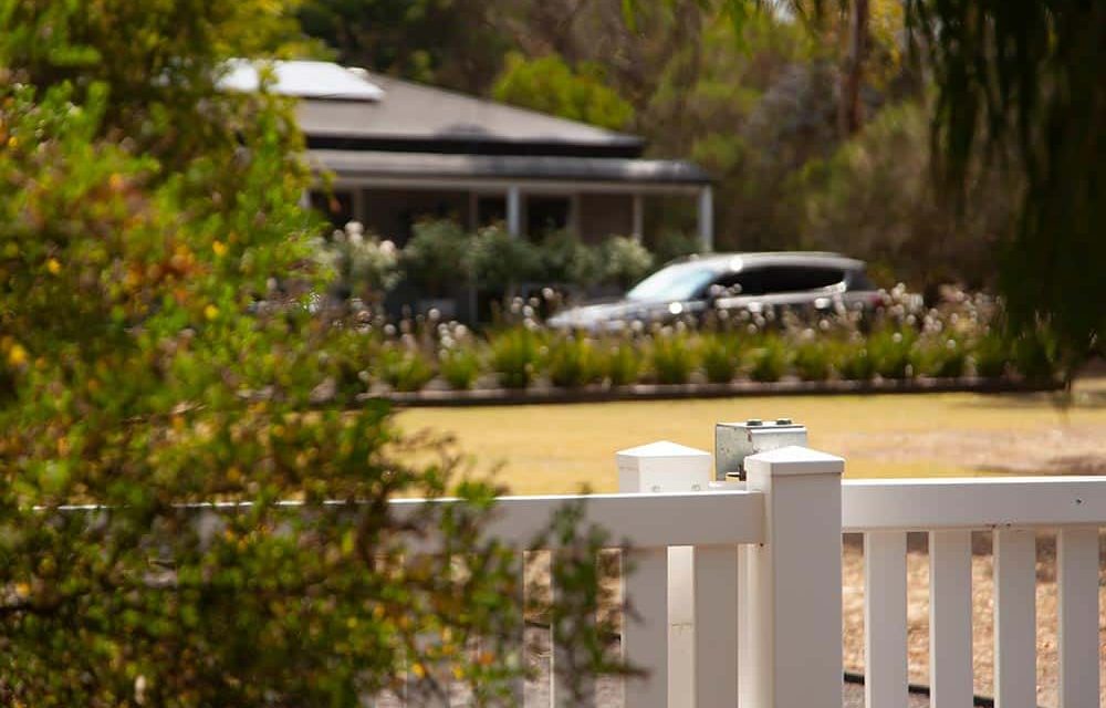 Think-Fencing-Wren-Picket-Fence-White-5